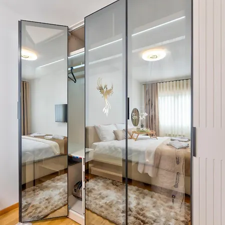 Fenix - Free & Wellness 아파트 *